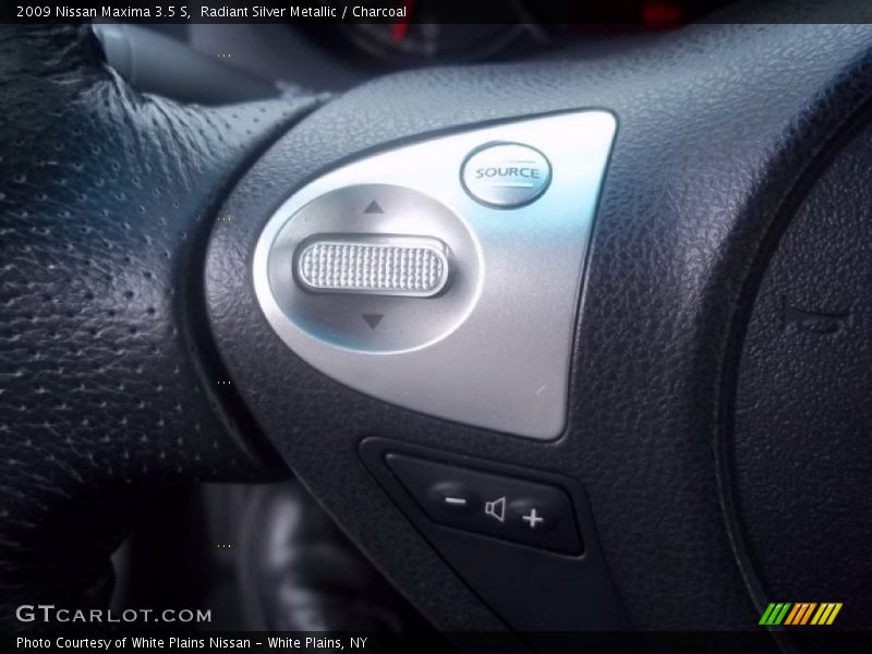 Radiant Silver Metallic / Charcoal 2009 Nissan Maxima 3.5 S