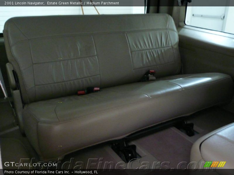 Estate Green Metallic / Medium Parchment 2001 Lincoln Navigator