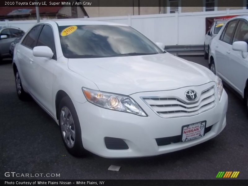 Super White / Ash Gray 2010 Toyota Camry LE