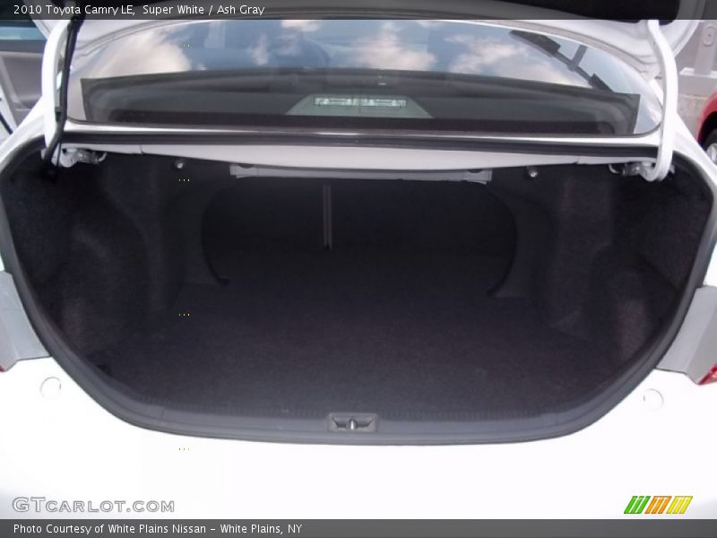 Super White / Ash Gray 2010 Toyota Camry LE