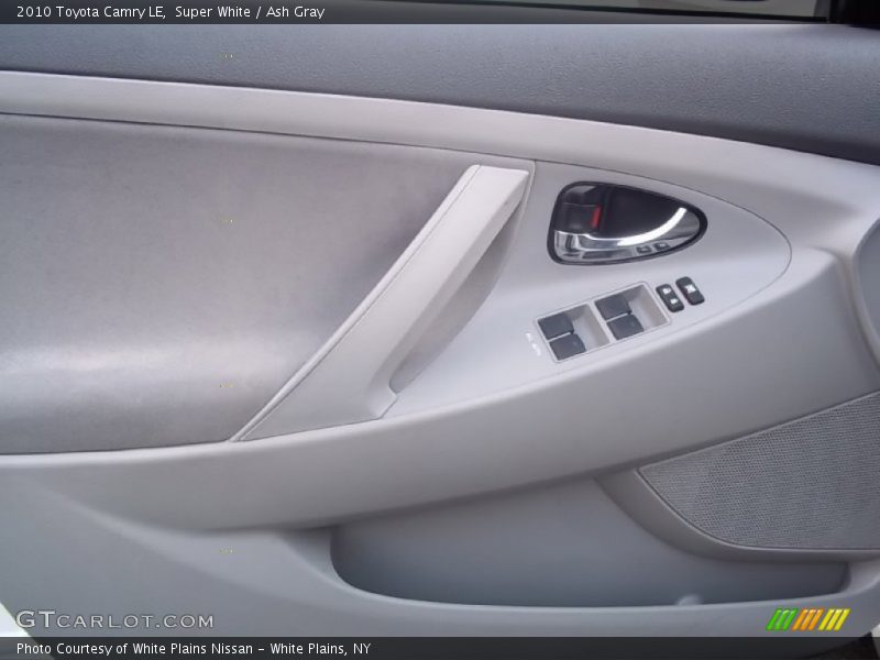 Super White / Ash Gray 2010 Toyota Camry LE