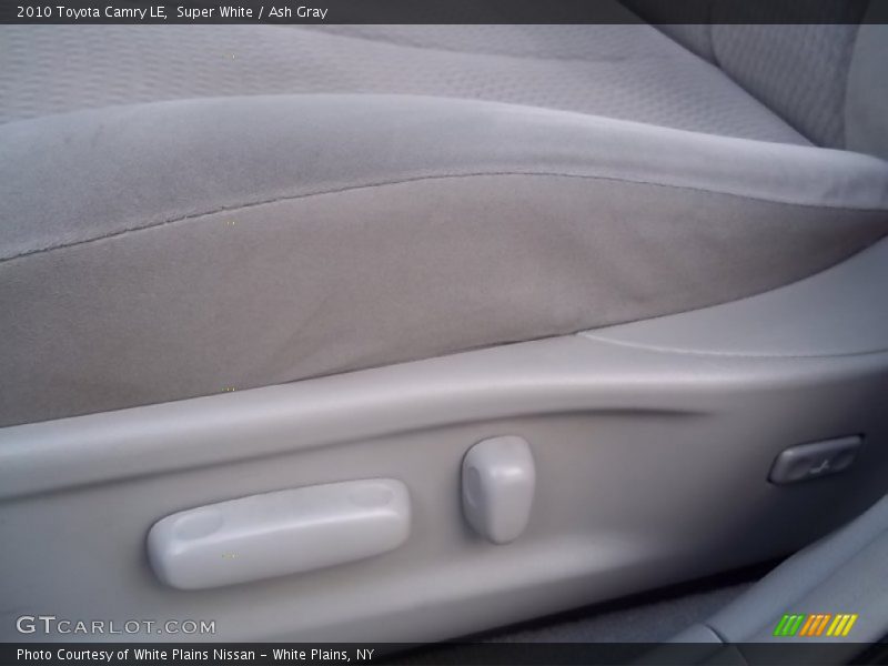 Super White / Ash Gray 2010 Toyota Camry LE