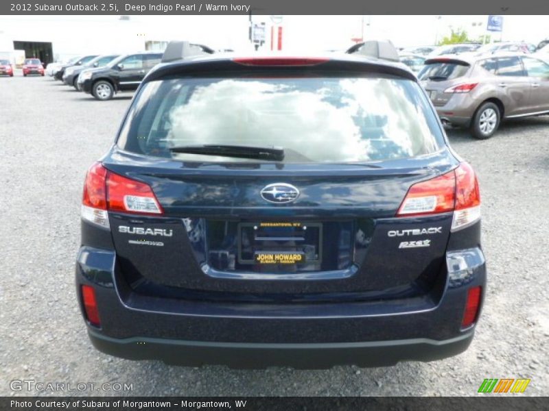 Deep Indigo Pearl / Warm Ivory 2012 Subaru Outback 2.5i