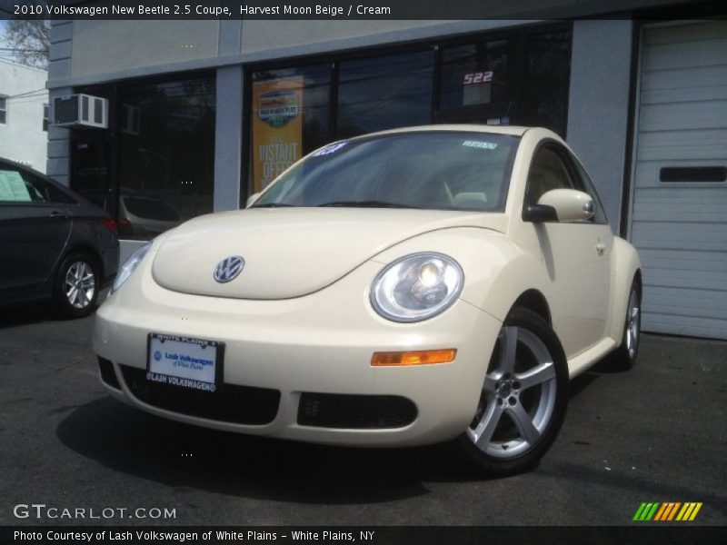 Harvest Moon Beige / Cream 2010 Volkswagen New Beetle 2.5 Coupe