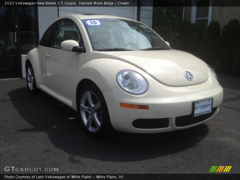 Harvest Moon Beige / Cream 2010 Volkswagen New Beetle 2.5 Coupe