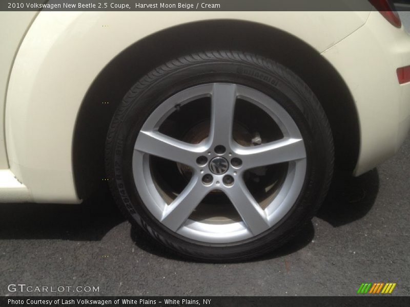 Harvest Moon Beige / Cream 2010 Volkswagen New Beetle 2.5 Coupe