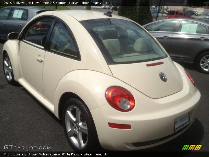 Harvest Moon Beige / Cream 2010 Volkswagen New Beetle 2.5 Coupe