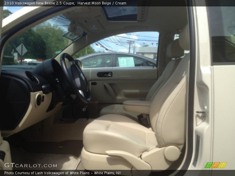 Harvest Moon Beige / Cream 2010 Volkswagen New Beetle 2.5 Coupe