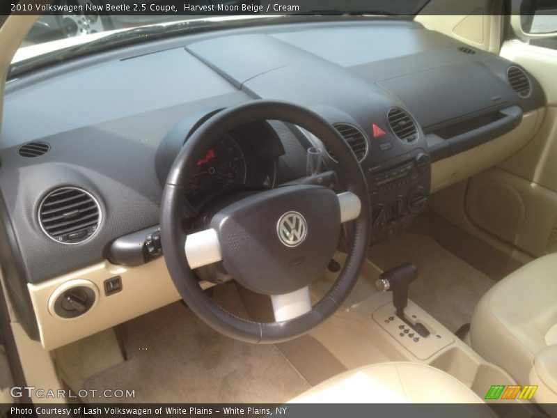 Harvest Moon Beige / Cream 2010 Volkswagen New Beetle 2.5 Coupe