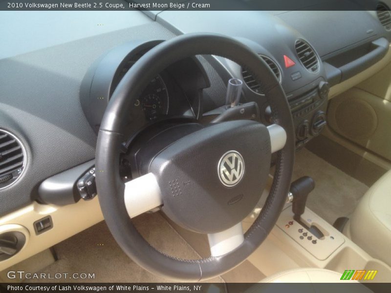 Harvest Moon Beige / Cream 2010 Volkswagen New Beetle 2.5 Coupe