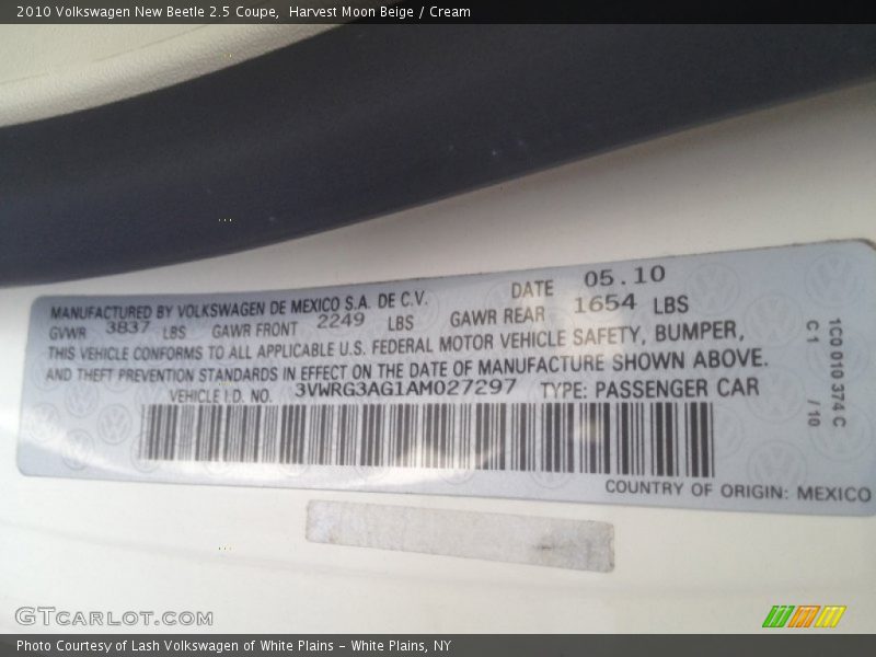 Harvest Moon Beige / Cream 2010 Volkswagen New Beetle 2.5 Coupe
