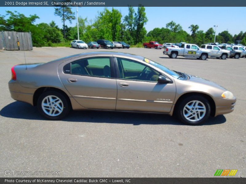Champagne Pearl / Sandstone 2001 Dodge Intrepid SE
