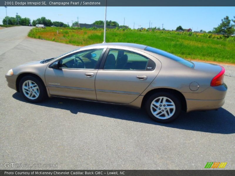 Champagne Pearl / Sandstone 2001 Dodge Intrepid SE