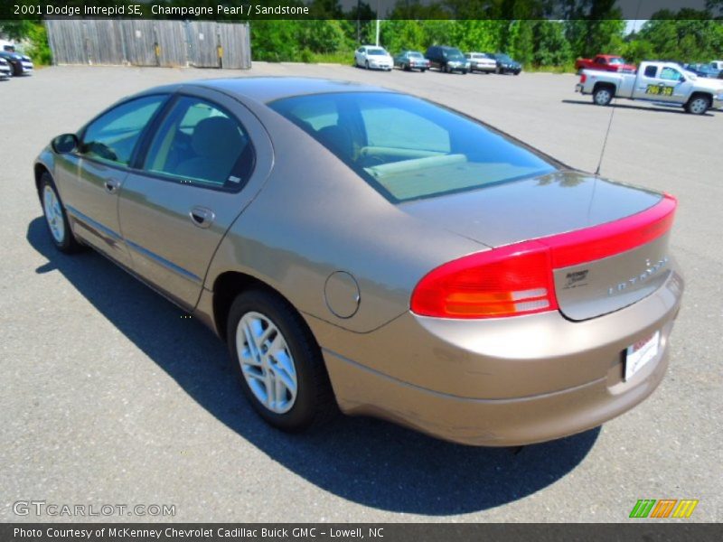 Champagne Pearl / Sandstone 2001 Dodge Intrepid SE
