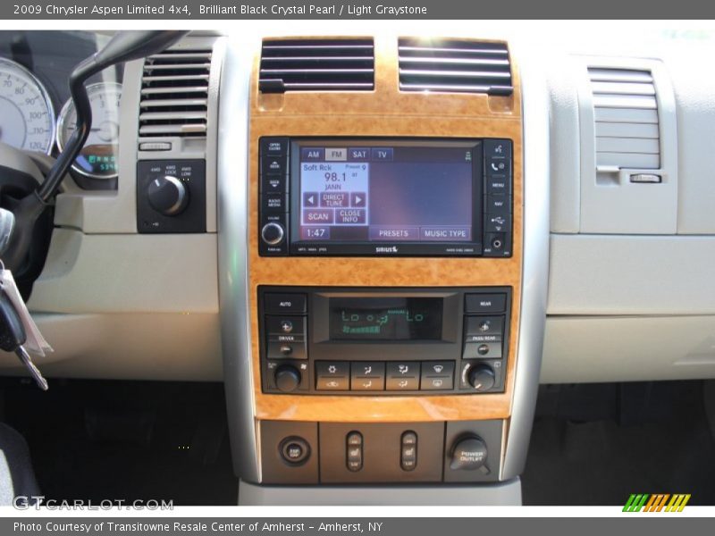 Brilliant Black Crystal Pearl / Light Graystone 2009 Chrysler Aspen Limited 4x4