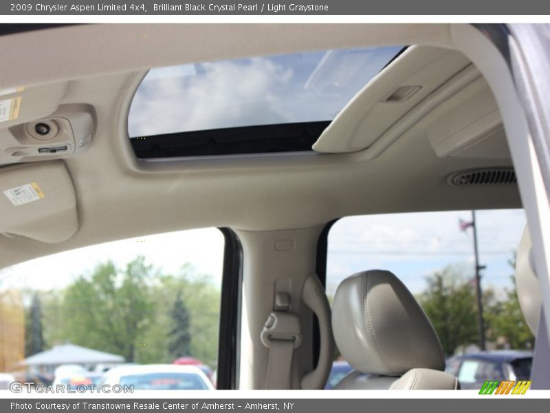 Brilliant Black Crystal Pearl / Light Graystone 2009 Chrysler Aspen Limited 4x4