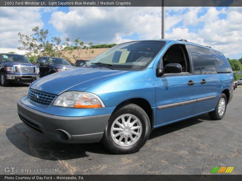 Front 3/4 View of 2001 Windstar LX