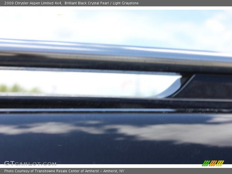 Brilliant Black Crystal Pearl / Light Graystone 2009 Chrysler Aspen Limited 4x4
