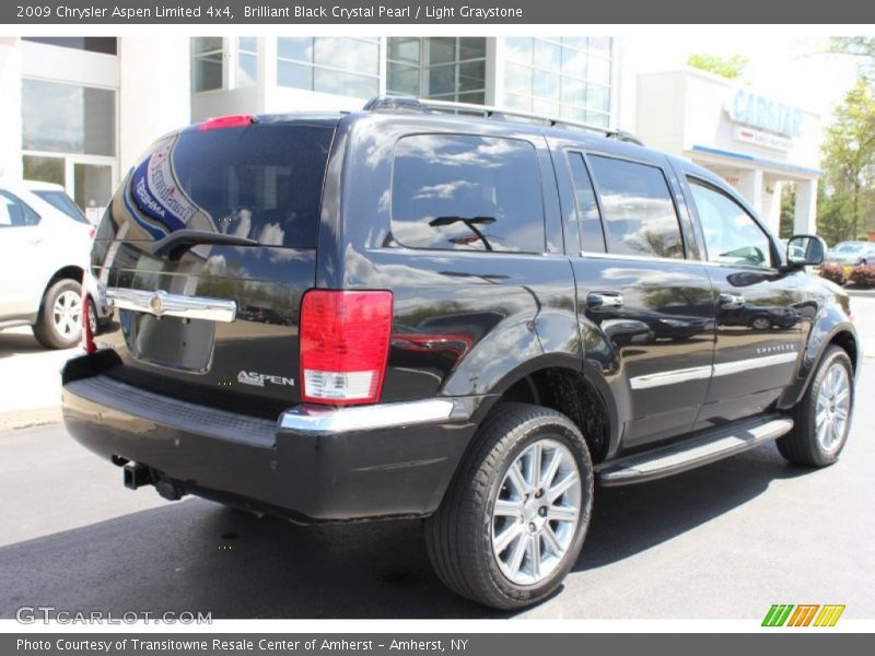 Brilliant Black Crystal Pearl / Light Graystone 2009 Chrysler Aspen Limited 4x4