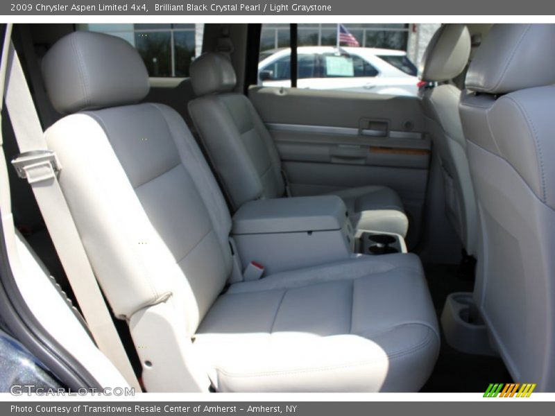Brilliant Black Crystal Pearl / Light Graystone 2009 Chrysler Aspen Limited 4x4