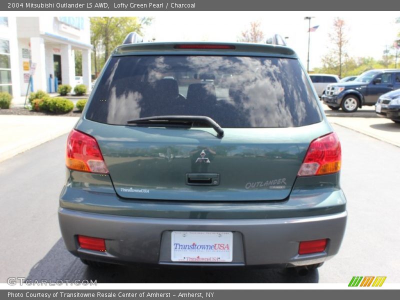 Lofty Green Pearl / Charcoal 2004 Mitsubishi Outlander LS AWD