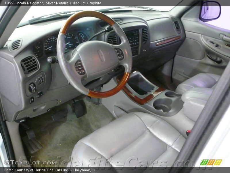Silver Metallic / Medium Graphite 1999 Lincoln Navigator