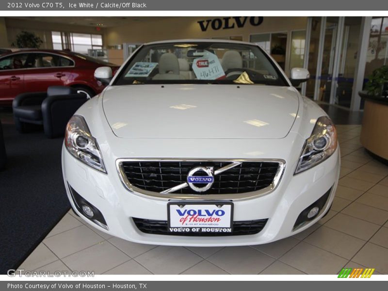 Ice White / Calcite/Off Black 2012 Volvo C70 T5