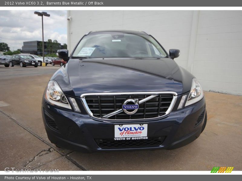 Barrents Blue Metallic / Off Black 2012 Volvo XC60 3.2