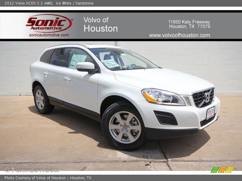 Ice White / Sandstone 2012 Volvo XC60 3.2 AWD