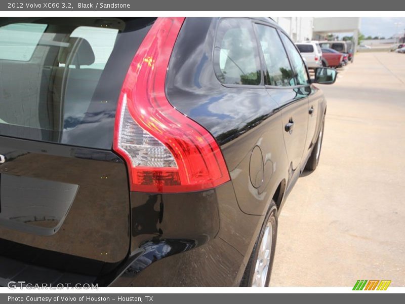 Black / Sandstone 2012 Volvo XC60 3.2