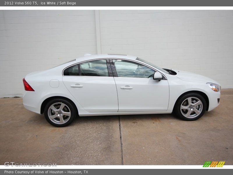 Ice White / Soft Beige 2012 Volvo S60 T5