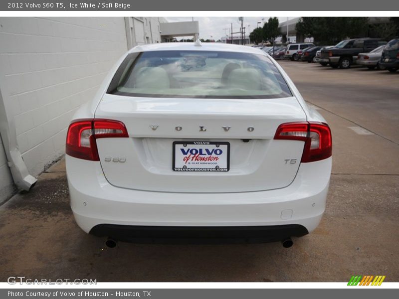 Ice White / Soft Beige 2012 Volvo S60 T5