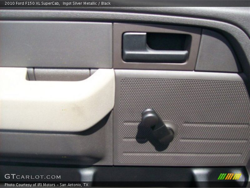 Ingot Silver Metallic / Black 2010 Ford F150 XL SuperCab