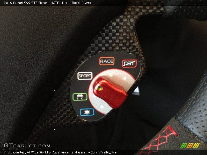 Controls of 2010 599 GTB Fiorano HGTE