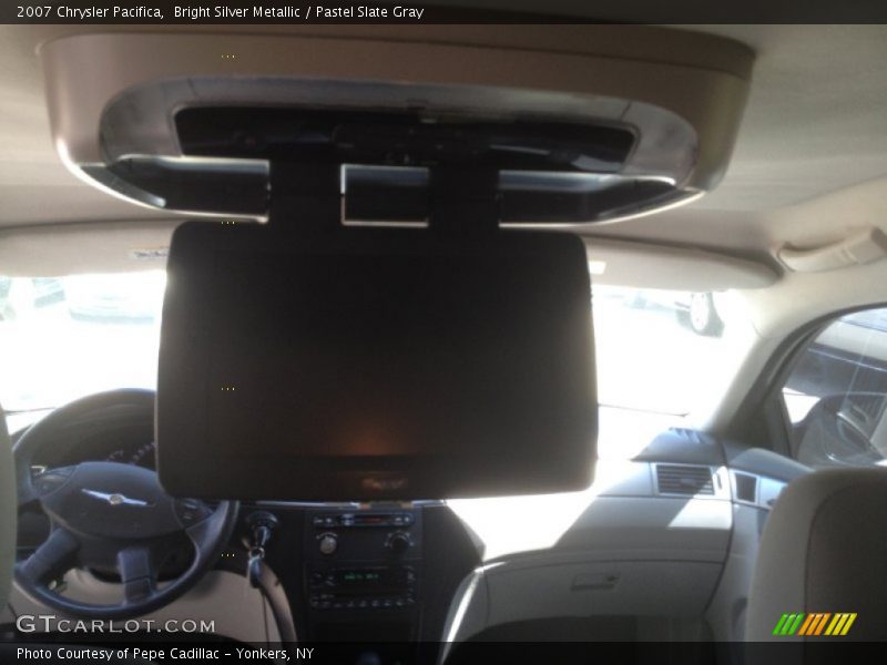 Bright Silver Metallic / Pastel Slate Gray 2007 Chrysler Pacifica