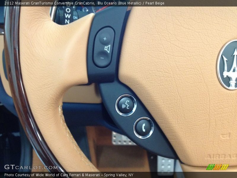 Controls of 2012 GranTurismo Convertible GranCabrio