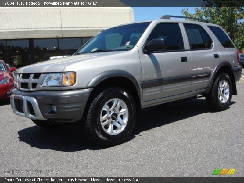 Front 3/4 View of 2004 Rodeo S