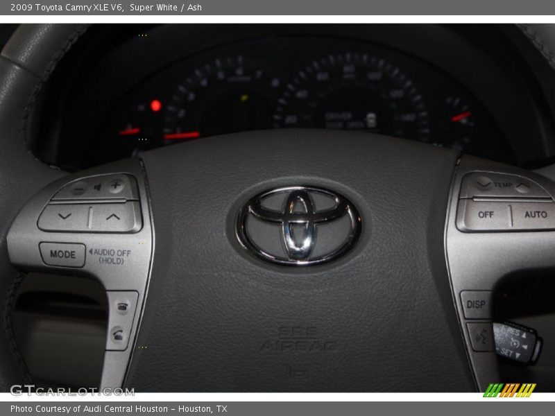 Super White / Ash 2009 Toyota Camry XLE V6