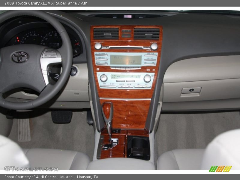 Super White / Ash 2009 Toyota Camry XLE V6