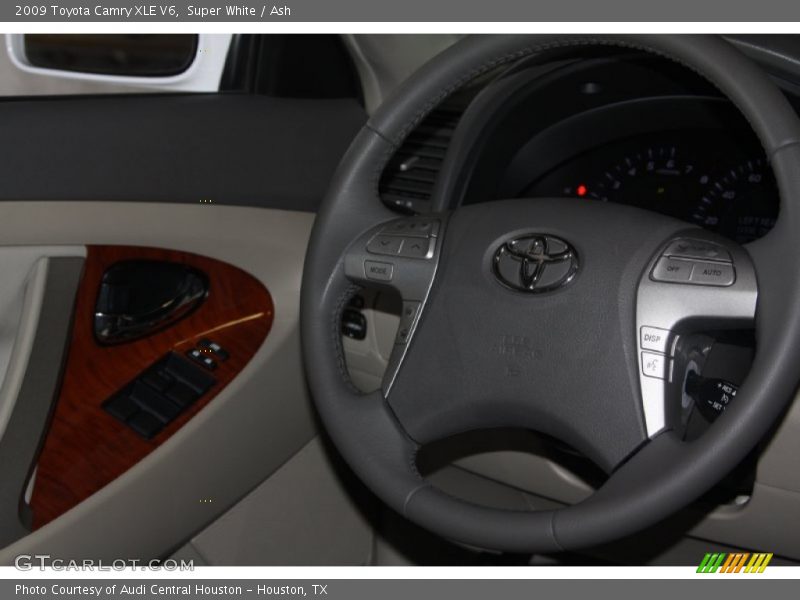 Super White / Ash 2009 Toyota Camry XLE V6