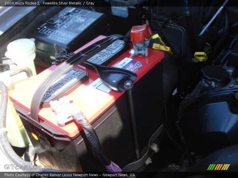 Powellite Silver Metallic / Gray 2004 Isuzu Rodeo S