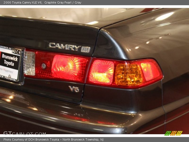 Graphite Gray Pearl / Gray 2000 Toyota Camry XLE V6