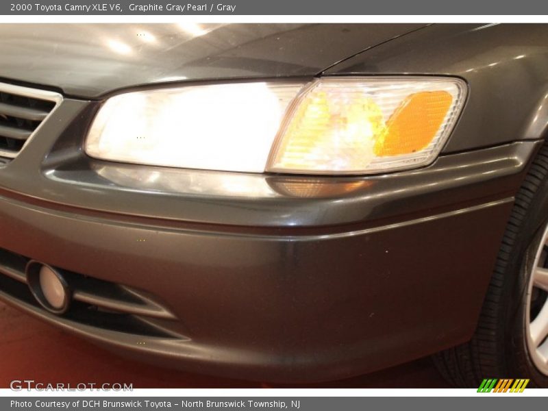 Graphite Gray Pearl / Gray 2000 Toyota Camry XLE V6