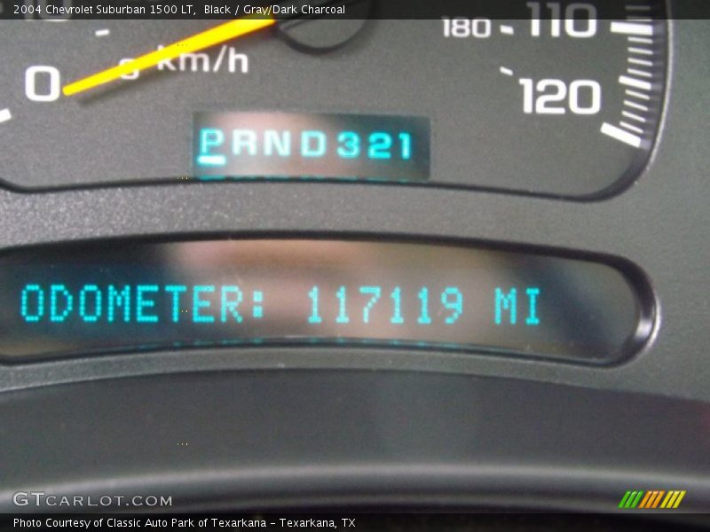 Black / Gray/Dark Charcoal 2004 Chevrolet Suburban 1500 LT