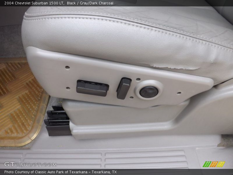 Black / Gray/Dark Charcoal 2004 Chevrolet Suburban 1500 LT