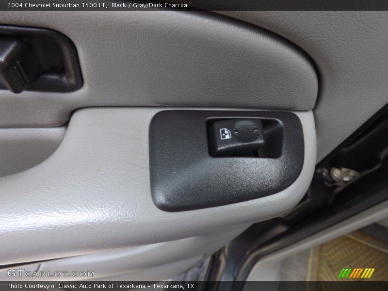 Black / Gray/Dark Charcoal 2004 Chevrolet Suburban 1500 LT