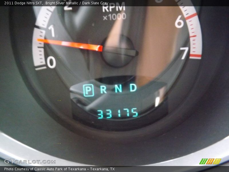 Bright Silver Metallic / Dark Slate Gray 2011 Dodge Nitro SXT