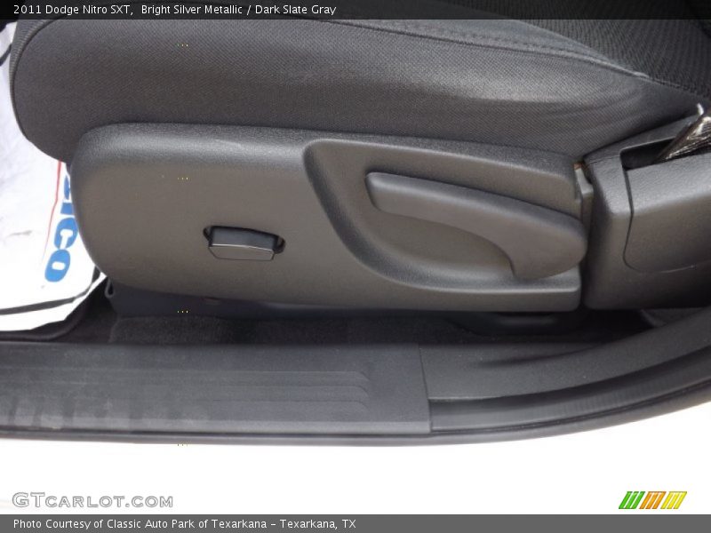 Bright Silver Metallic / Dark Slate Gray 2011 Dodge Nitro SXT
