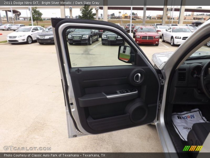 Bright Silver Metallic / Dark Slate Gray 2011 Dodge Nitro SXT