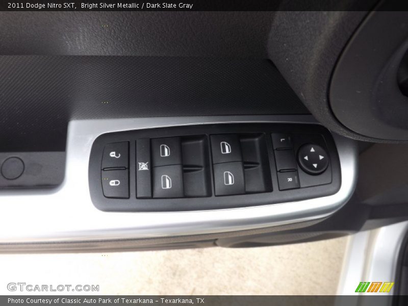 Bright Silver Metallic / Dark Slate Gray 2011 Dodge Nitro SXT